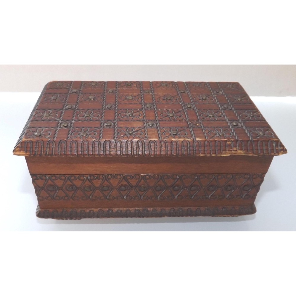 Vintage Hand-Carved Polish Jewelry Box – Tatra Folk Art Trinket